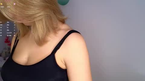 Nicole online show from January 10, 5:39 pm