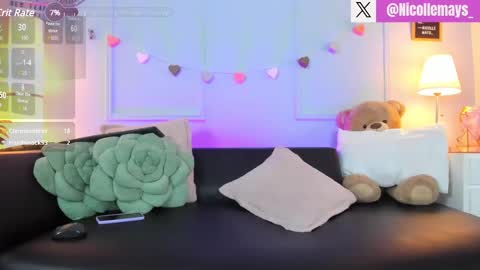 Nicolle Mays online show from February 25, 1:43 pm