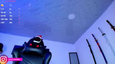 Lizzie online show from December 21, 10:35 pm