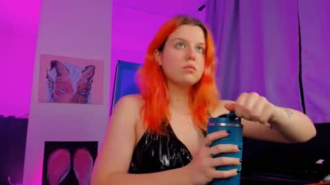 Snapshot of nielletablossom chatting on March 10, 8:06 am Nellie online show from March 10, 8:06 am