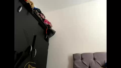 Anni online show from January 6, 8:01 pm