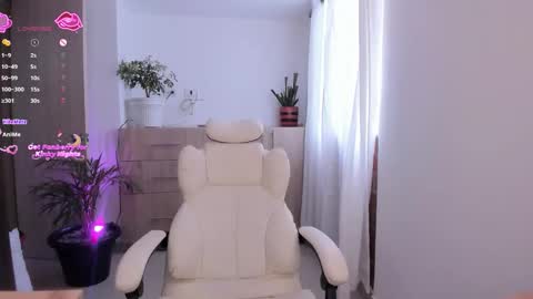 Niicoleta  online show from March 2, 9:20 pm