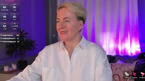 Snapshot of nika_smit chatting on October 11, 10:31 am Nika online show from October 11, 10:31 am