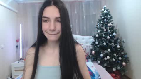 nikastarkk online show from December 18, 7:40 pm