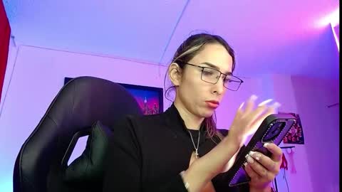 Snapshot of niki_1998 chatting on October 7, 2:05 am Natalia online show from October 7, 2:05 am