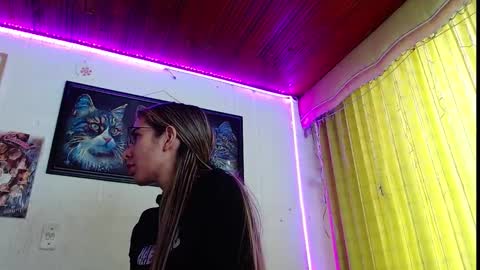 Snapshot of niki_1998 chatting on February 22, 7:10 pm Natalia online show from February 22, 7:10 pm
