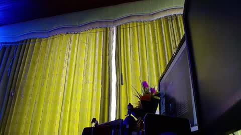 Snapshot of niki_1998 chatting on January 25, 4:42 pm Natalia online show from January 25, 4:42 pm