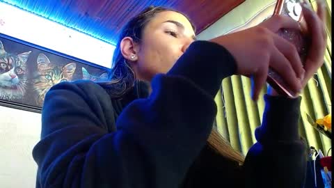 Snapshot of niki_1998 chatting on March 5, 12:49 am Natalia online show from March 5, 12:49 am
