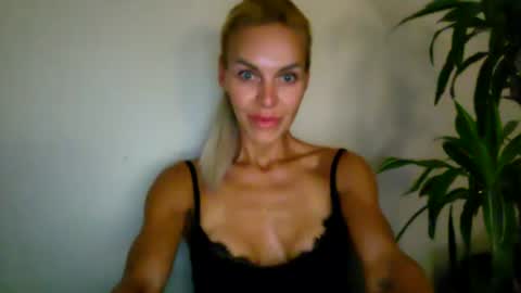 Nikki Marquez online show from July 7, 11:29 pm