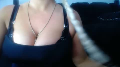 Niquita Sparkles online show from April 5, 10:53 pm