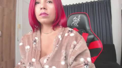   online show from May 3, 4:32 pm