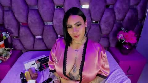 nikky_latin online show from December 18, 9:25 am