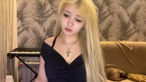 nikoli_naw online show from May 25, 9:03 pm