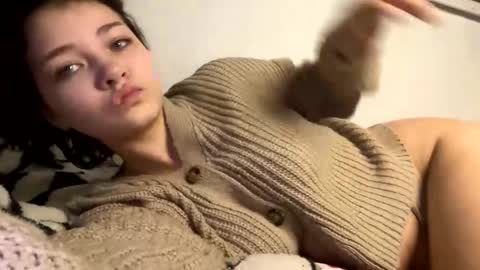 Snapshot of nikoli_naw chatting on January 19, 8:19 pm nikoli_naw online show from January 19, 8:19 pm