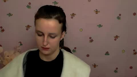 Snapshot of nikolleta_m chatting on October 17, 8:28 am Nikolleta online show from October 17, 8:28 am