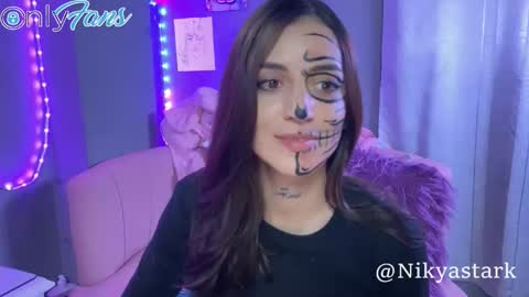 Snapshot of nikyastark chatting on October 22, 2:05 am Niky A Stark online show from October 22, 2:05 am