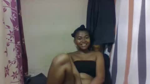 nilah online show from February 11, 7:10 am