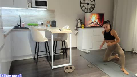 Bella online show from September 20, 6:17 pm