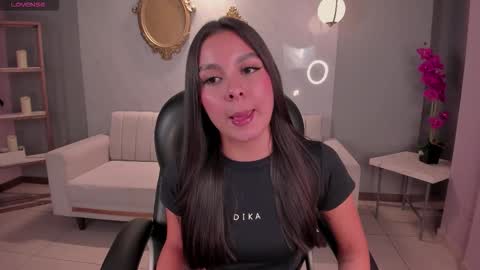 Nina online show from November 20, 3:29 am