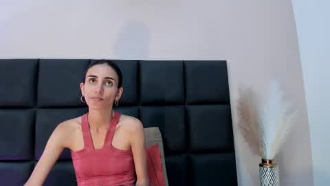 Nina online show from November 18, 6:09 pm