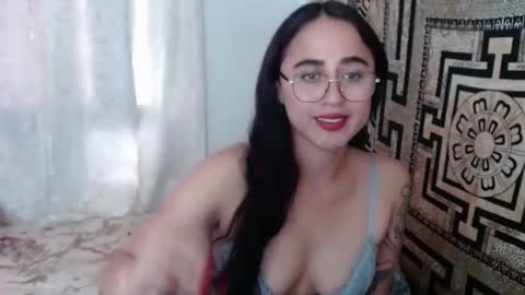 Snapshot of ninakravtz chatting on February 2, 9:34 pm N I N A online show from February 2, 9:34 pm