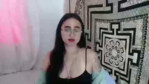 Snapshot of ninakravtz chatting on October 15, 2:52 pm N I N A online show from October 15, 2:52 pm