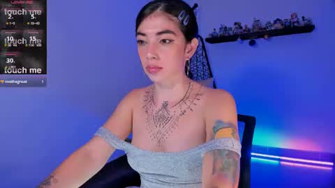ninamonroee online show from July 25, 12:06 am