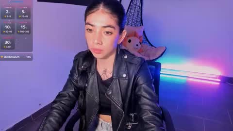 ninamonroee online show from February 5, 11:52 pm