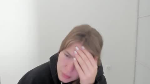 ninarihh online show from October 10, 8:41 am