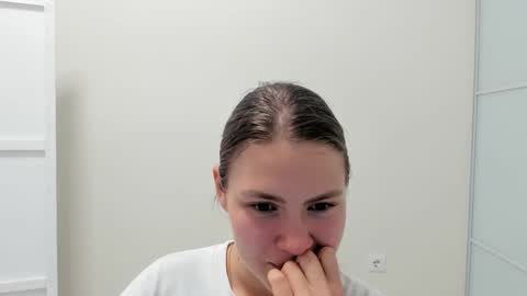 ninarihh online show from September 24, 2:16 pm