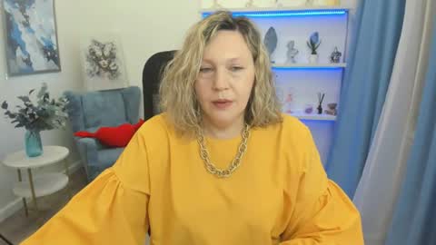 ninastarle online show from April 16, 4:35 am