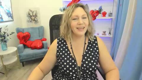 ninastarle online show from February 8, 11:58 am