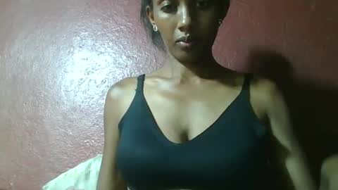 ninie246746 online show from March 7, 6:11 pm