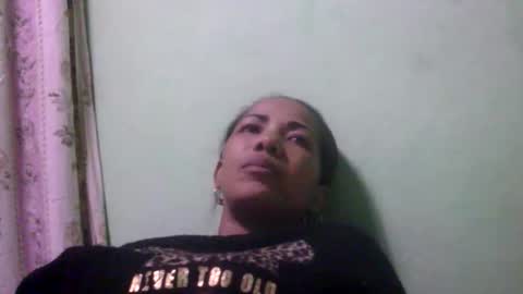 nirina233342 online show from May 1, 12:52 pm
