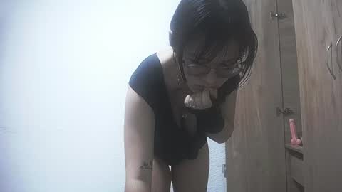 nix_vane online show from June 29, 3:24 am