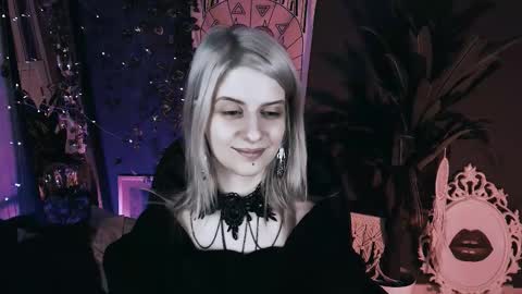 REAL name LiaDM are always open online show from December 18, 9:30 pm