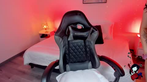 Noah  online show from September 16, 8:11 am