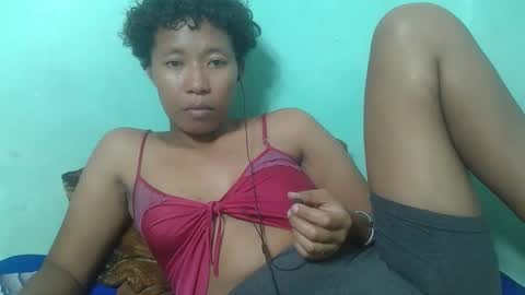 noellah online show from December 14, 8:03 pm