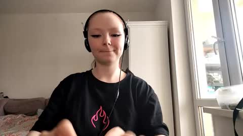 Lisa online show from March 3, 12:00 pm