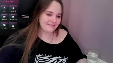 noir_ember_ online show from March 21, 4:12 pm