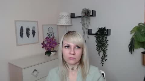 Noir online show from January 19, 6:53 am