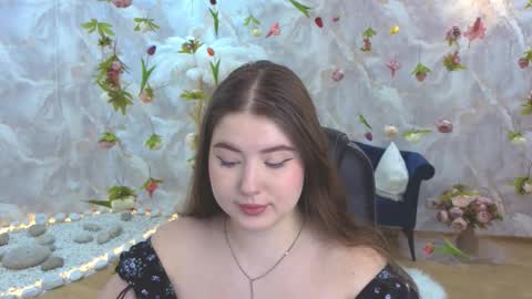 noirwhisper online show from March 19, 8:35 pm