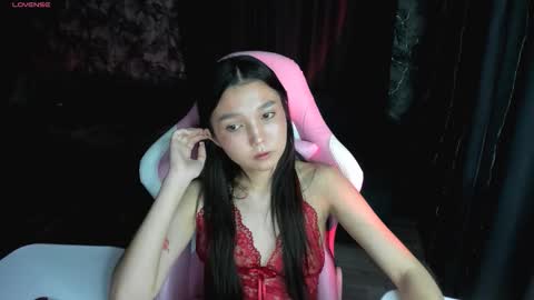 nomi online show from March 3, 6:03 pm