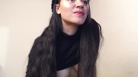 noreen_ online show from April 3, 10:19 pm