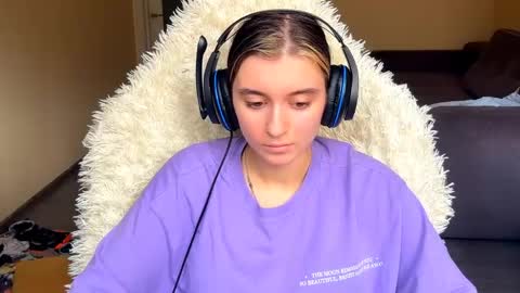 Elena online show from April 15, 8:37 am