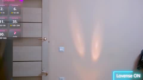 hi glad to chat online show from November 4, 1:05 pm