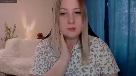 hi glad to chat online show from March 23, 7:03 am