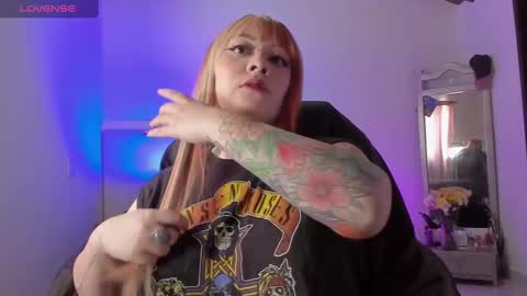  s online show from February 24, 7:09 pm