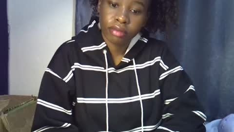 novaah online show from July 20, 10:43 pm