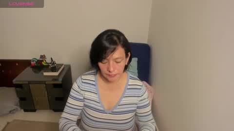 Snapshot of nuit_rose chatting on September 14, 2:42 am nuit_rose online show from September 14, 2:42 am